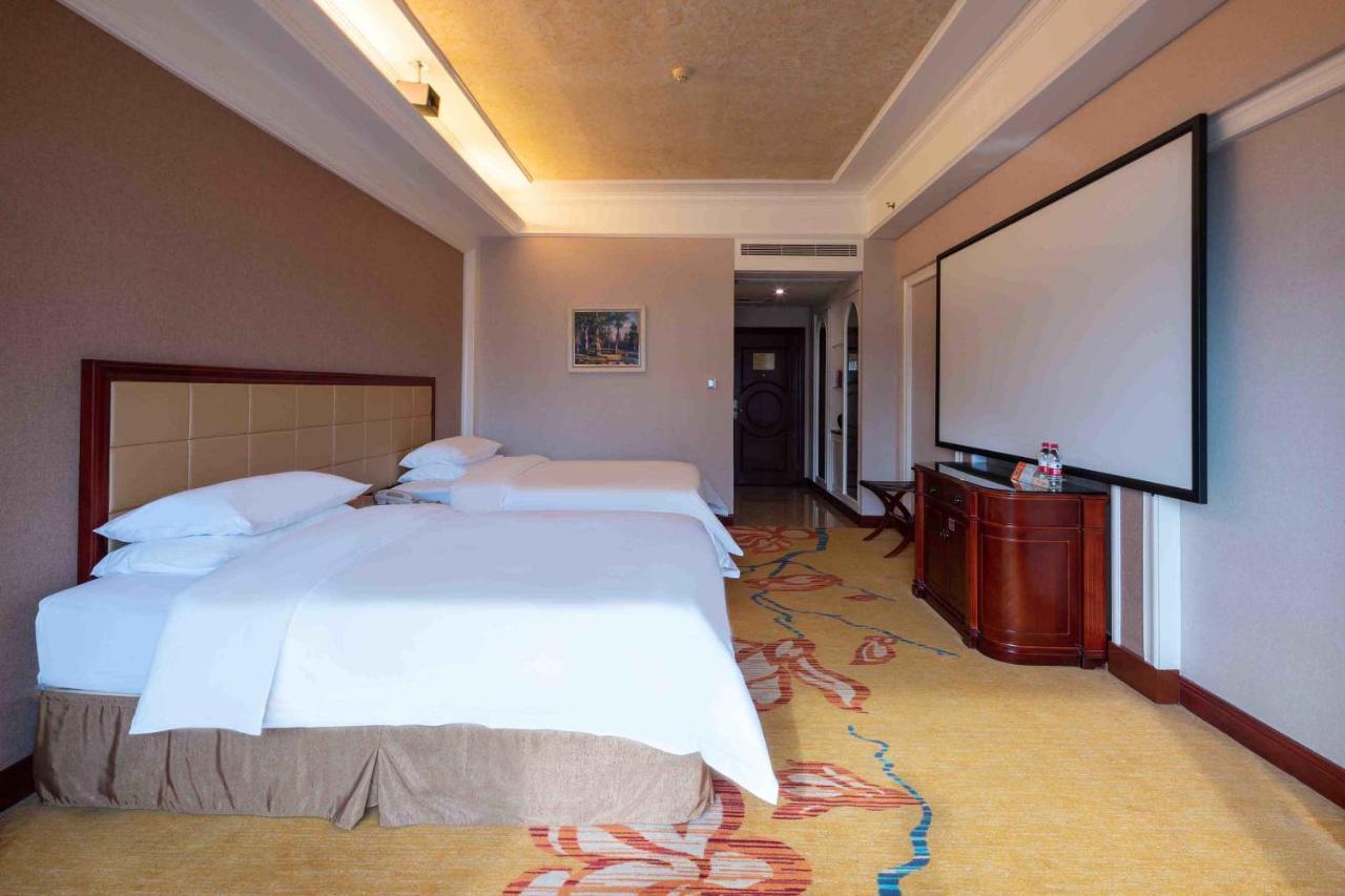 Vienna Hotel Shenzhen Songgang Liye Road Exterior photo